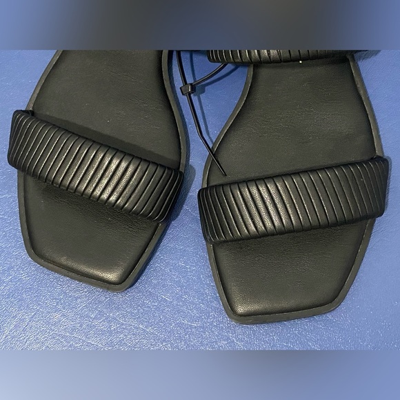 NWOT Dolce Vita Ilize black sandal, Size 10 - Picture 9 of 15